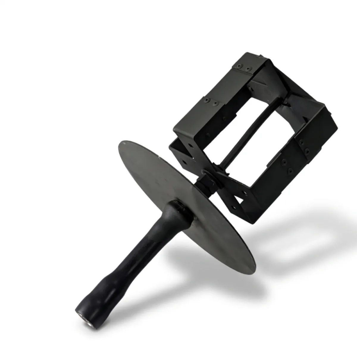 Quadrifilar Moxon antenna 690–1050 MHz